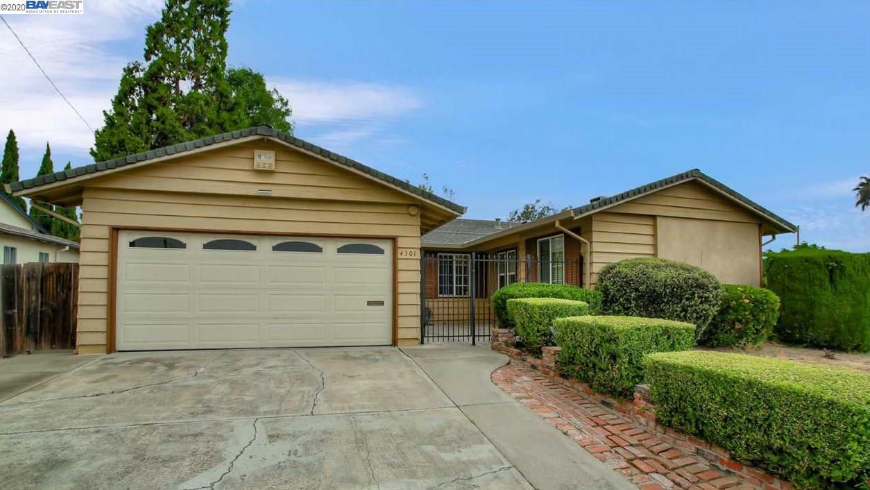 Property Photo:  