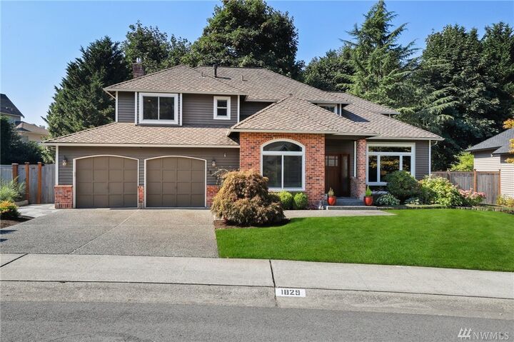 1829  231st Place NE  Sammamish WA 98074 photo