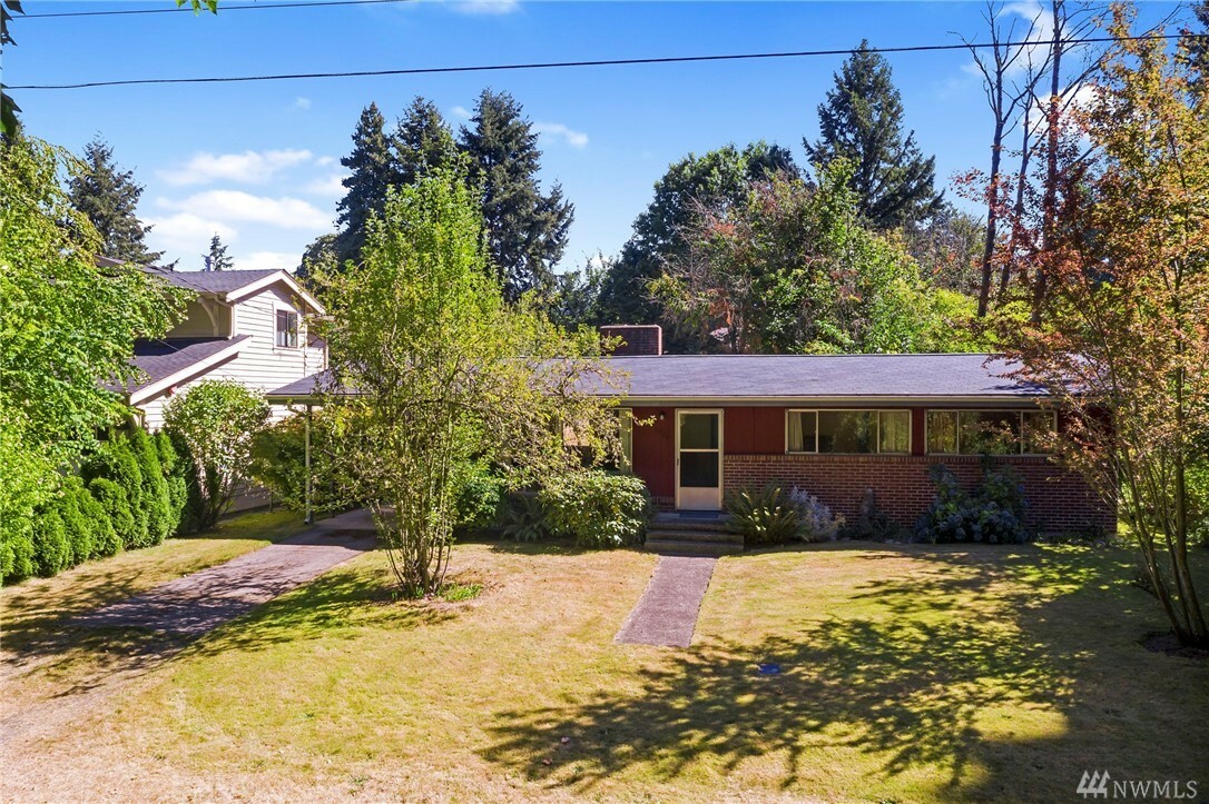 Property Photo: 5420 106th Ave NE WA 98033