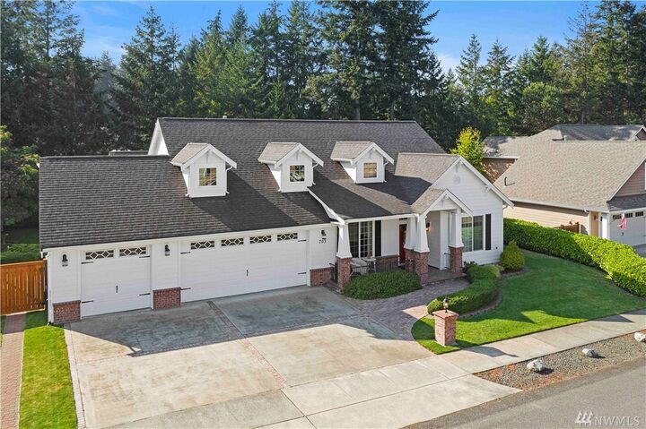 Property Photo: 703 Torden Lane SE WA 98513