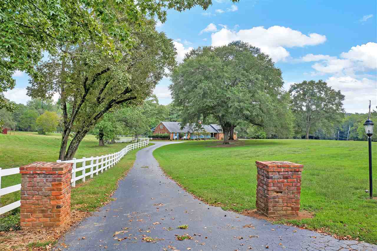 Property Photo:  1007 Seven Springs Road  SC 29307 