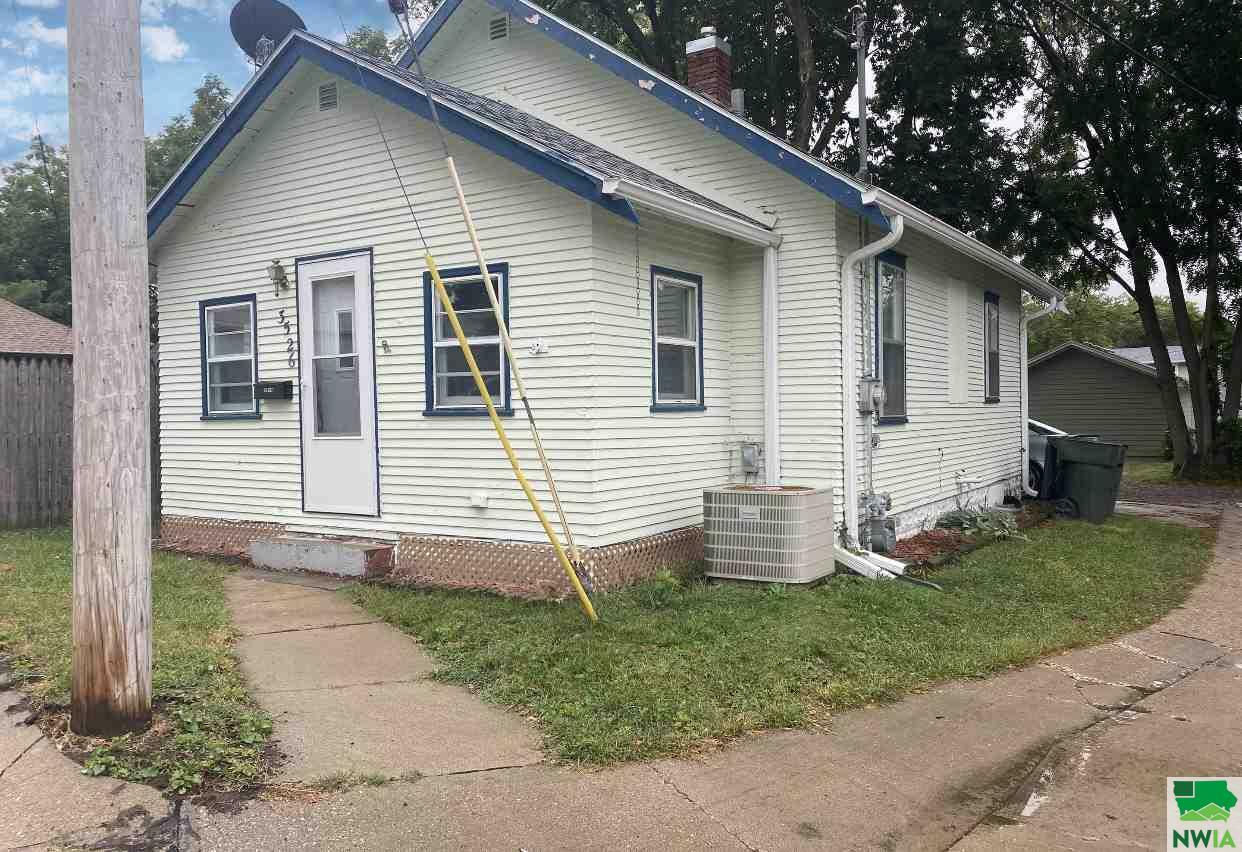 3526 Claude Ave  Sioux City IA 51106 photo