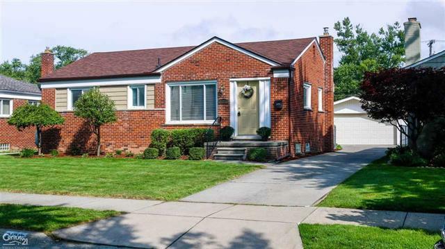 Property Photo:  21213 Alexander  MI 48081 