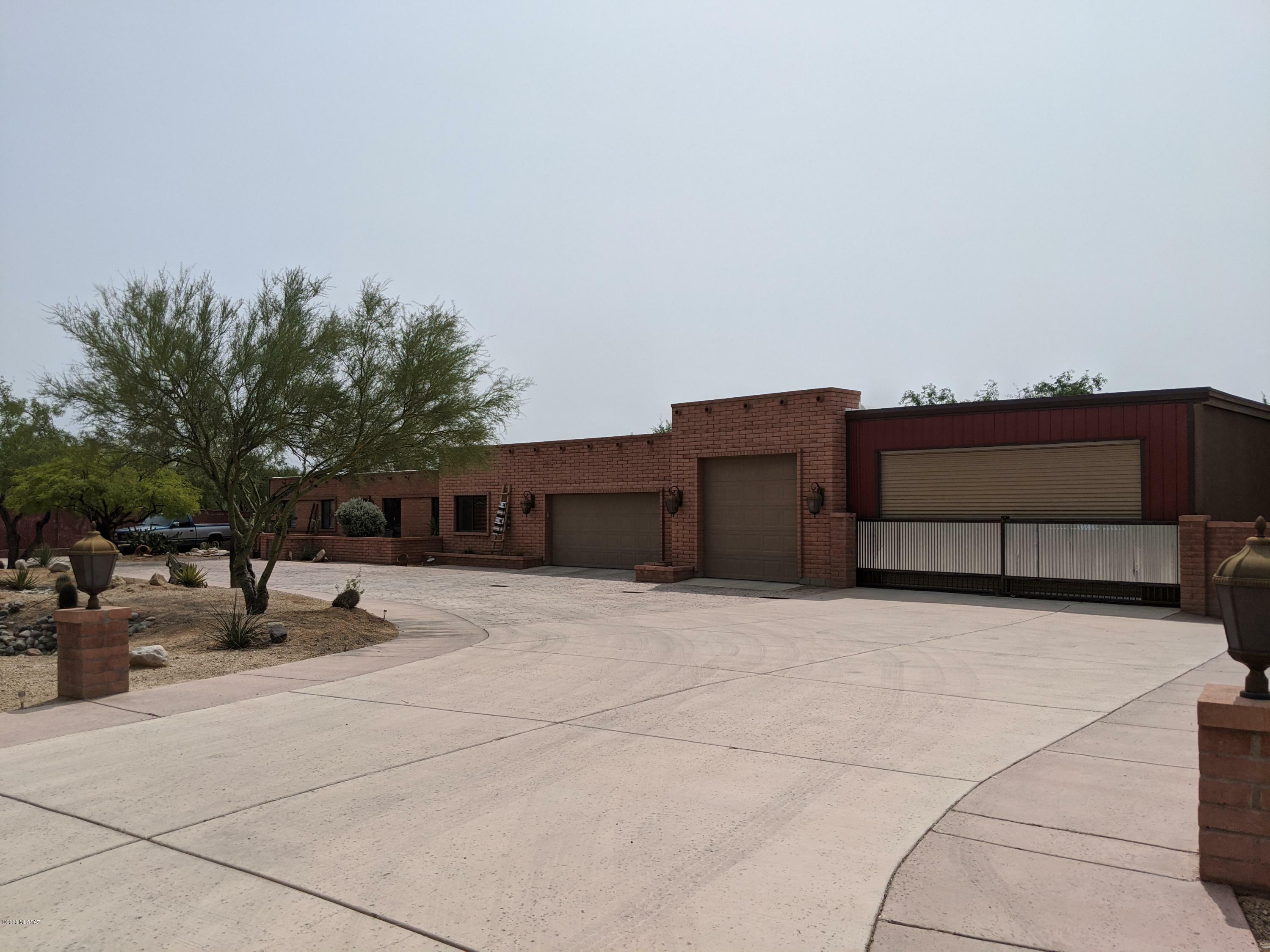 Property Photo:  1541 W Dawn Dr Drive  AZ 85704 