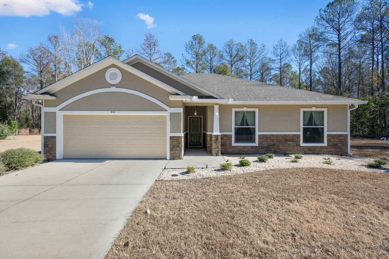 Property Photo: 321 Parkside Circle FL 32327