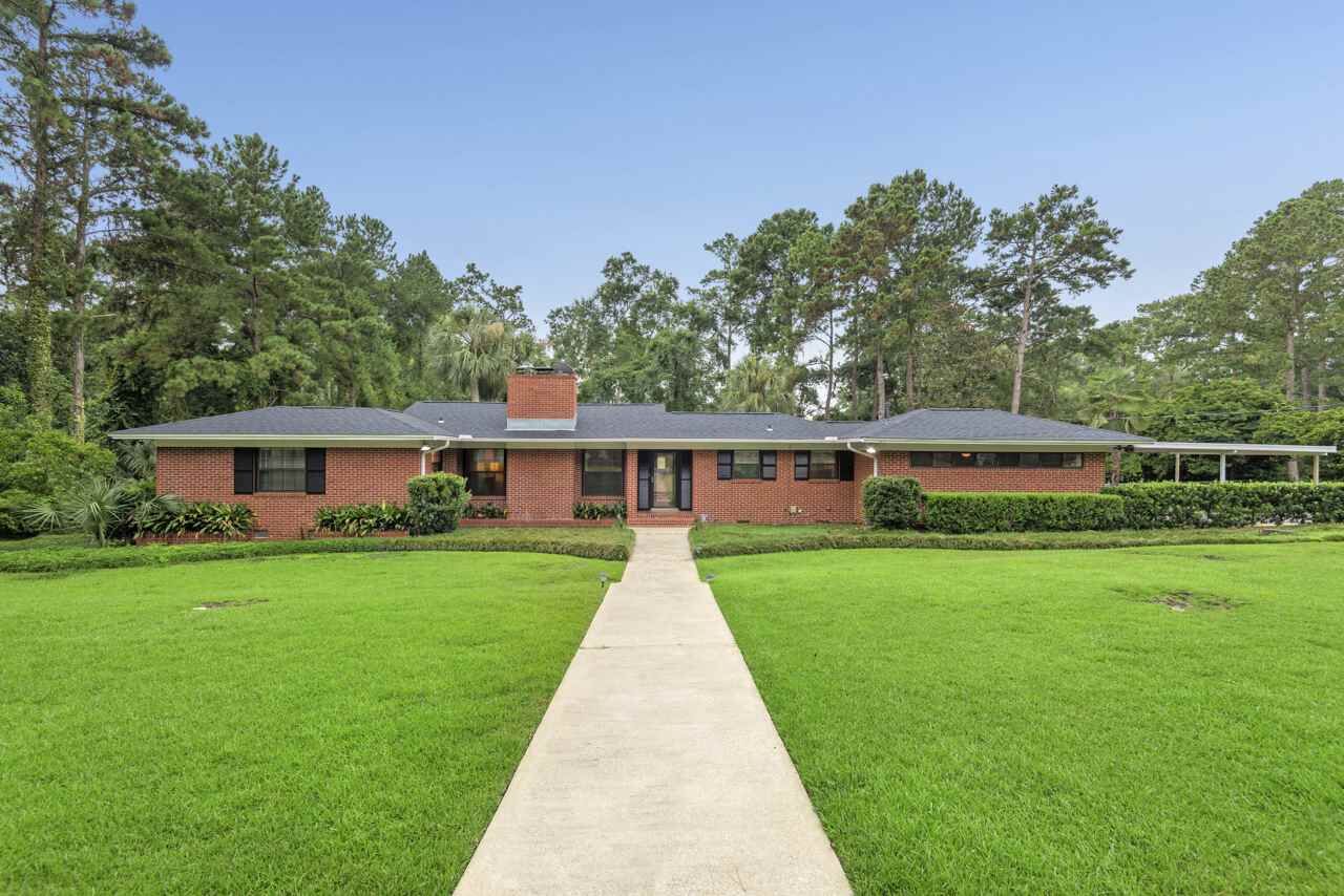 Property Photo: 1205 Sarasota Drive FL 32301