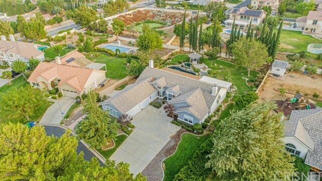 Property Photo: 5528 Crest Drive CA 93551