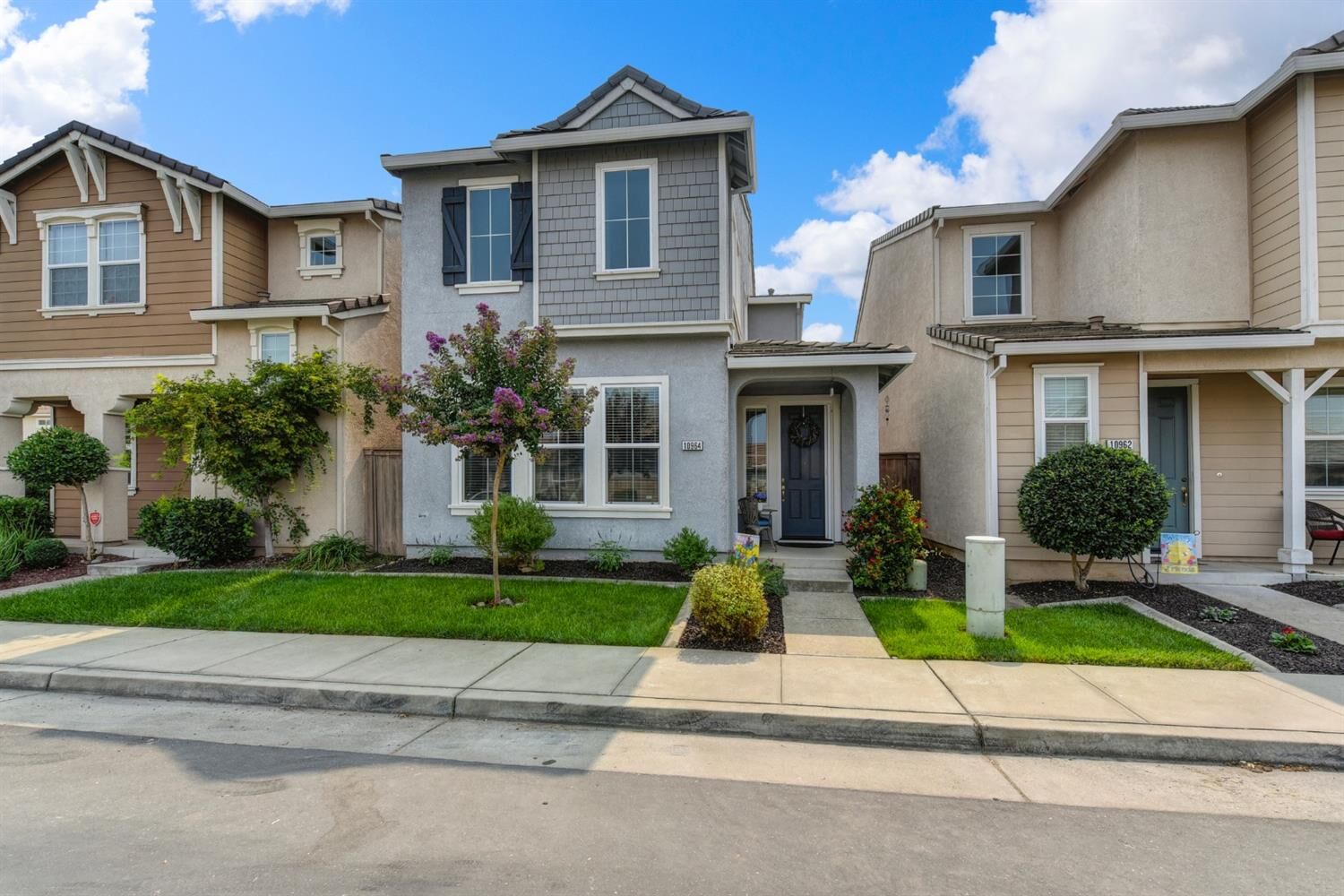 Property Photo: 10964 Stourport Way CA 95670