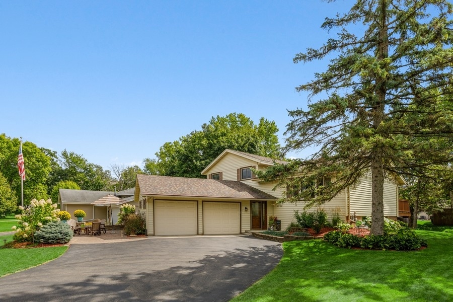 Property Photo:  3405 E 125th Street  MN 55337 