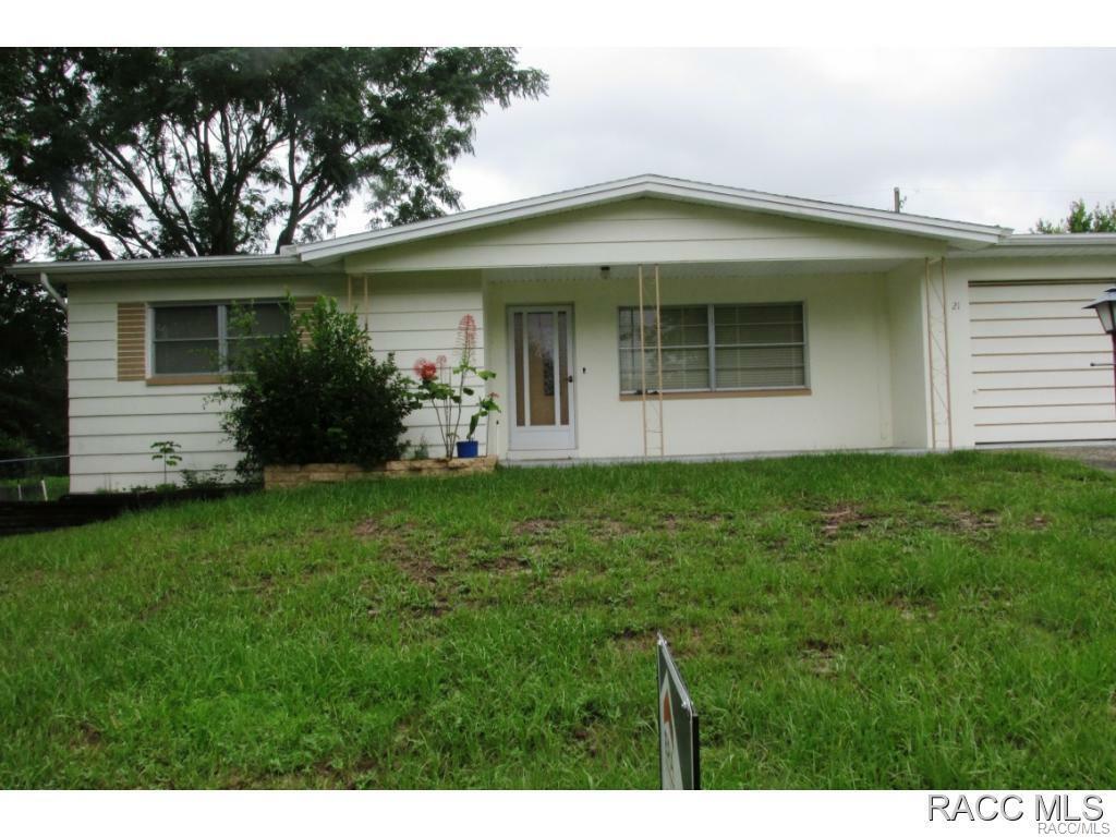 Property Photo:  21 S Lee Street  FL 34465 