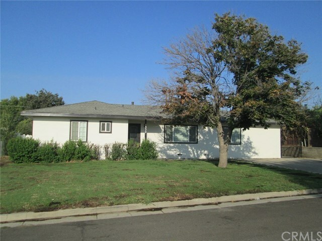 Property Photo:  339 Sims Street  CA 92220 