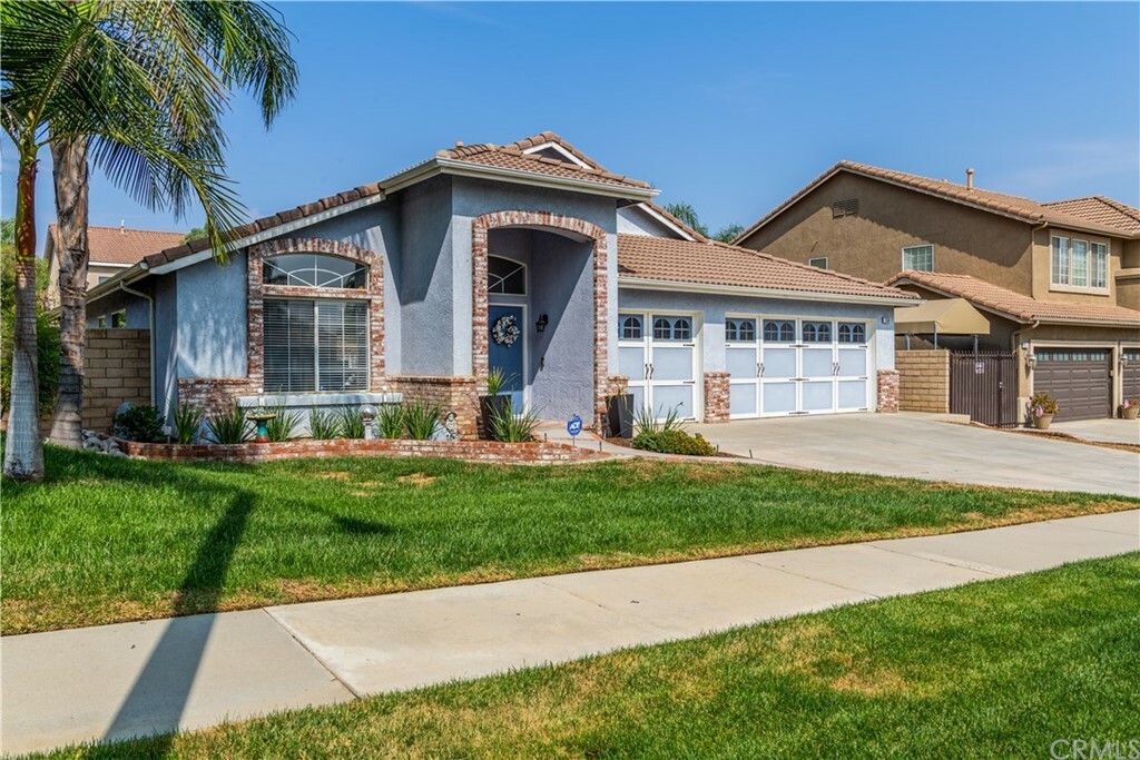 Property Photo:  3586 Summertree Lane  CA 92881 