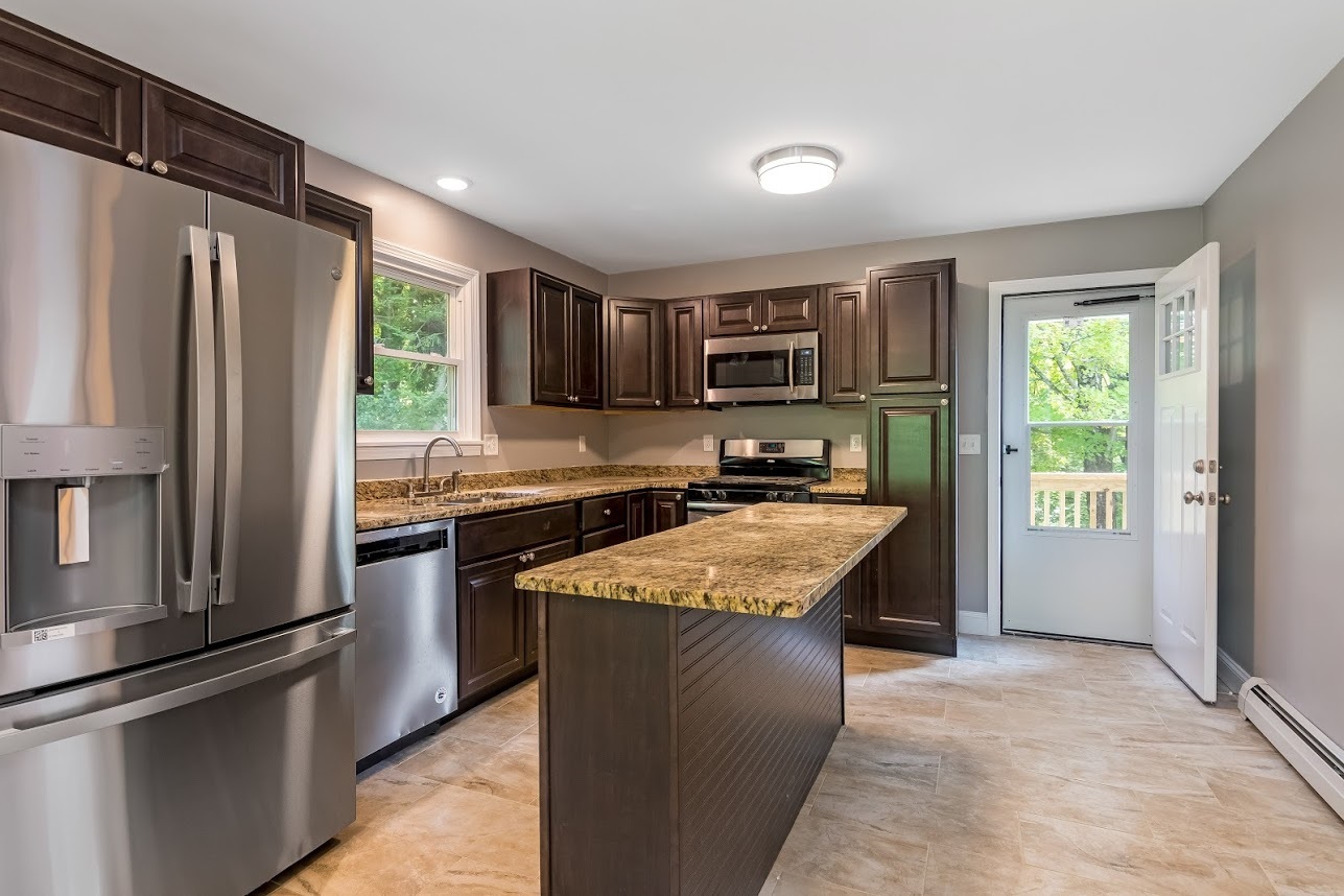 Property Photo: 2391 Oak Hill Road VT 05495-7042