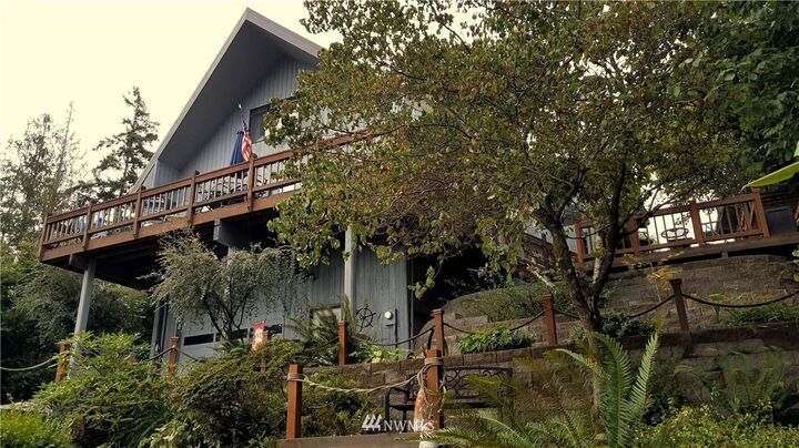 Property Photo: 551 E Twanoh Falls Drive WA 98528