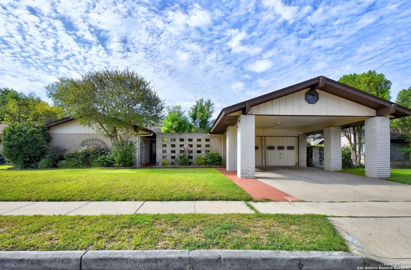 Property Photo: 5534 Aspen Valley St TX 78242