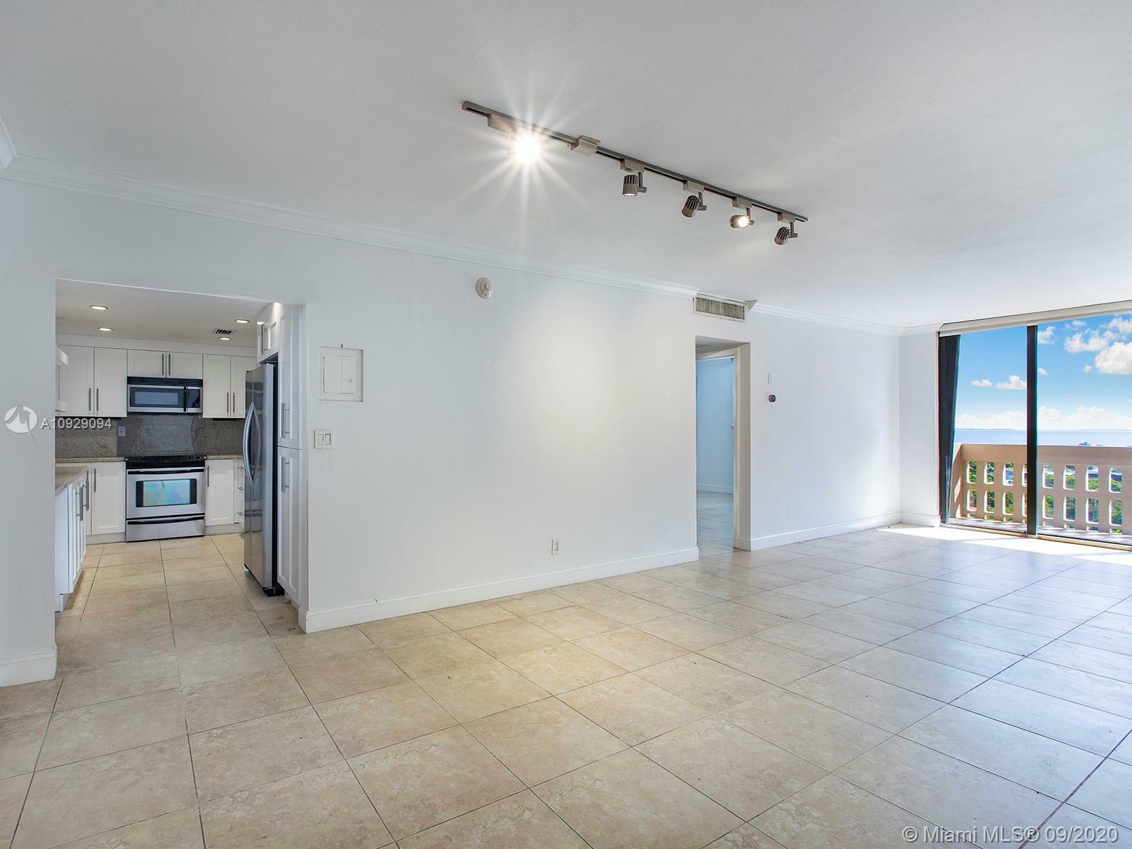 Property Photo:  90 Edgewater Dr 1206  FL 33133 