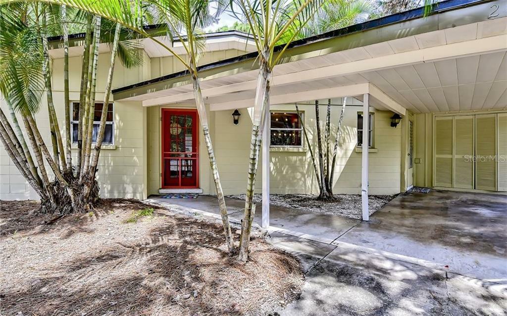 Property Photo:  2615 Bay Street  FL 34237 