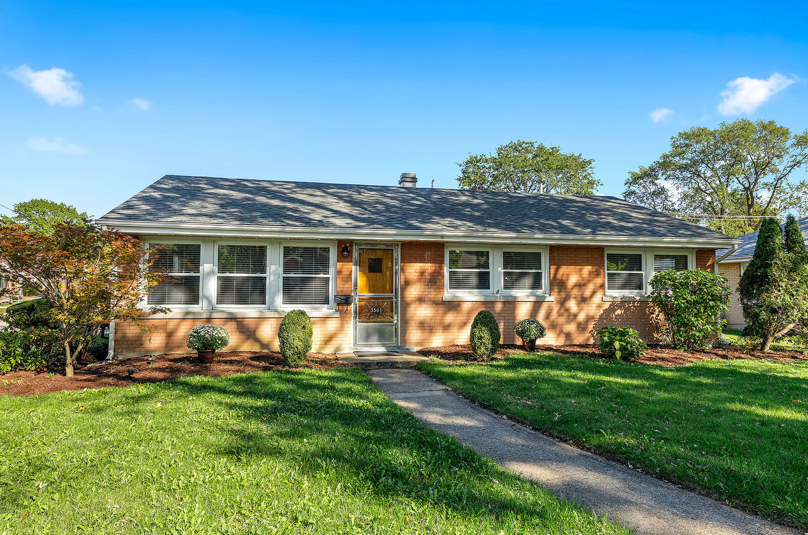 Property Photo: 3501 Morton Avenue IL 60513