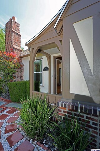 Property Photo:  494 Avenue 64  CA 91105 