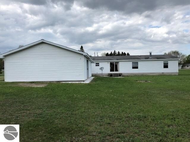 Property Photo:  505 W Division  MI 49659 