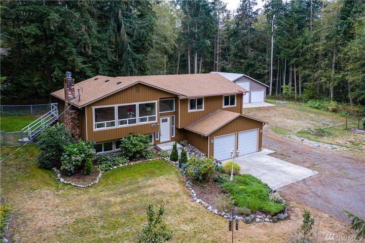 1320  Eagle Ridge Road  Oak Harbor WA 98277 photo