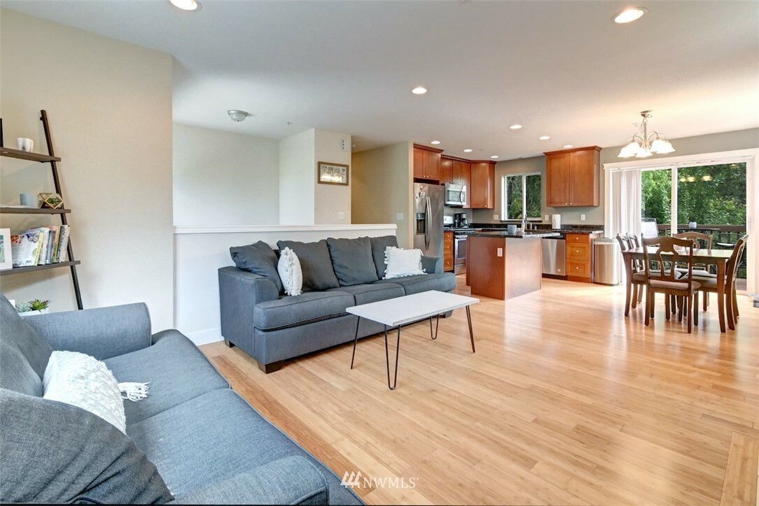 Property Photo: 4026 152nd Place SW WA 98087