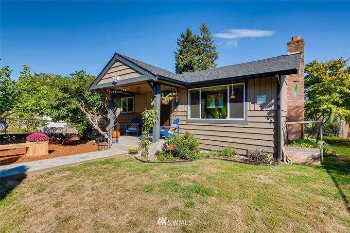 Property Photo: 8856 30th Avenue SW WA 98126