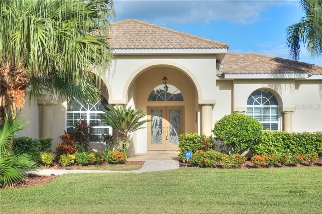 Property Photo: 420 Pebble Creek Court FL 34285