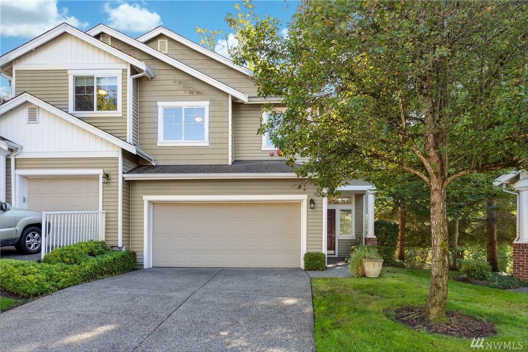 Property Photo:  101 S 50th Place D  WA 98055 