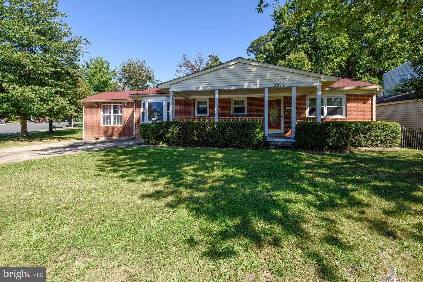 Property Photo: 3311 Beaumont Road VA 22193