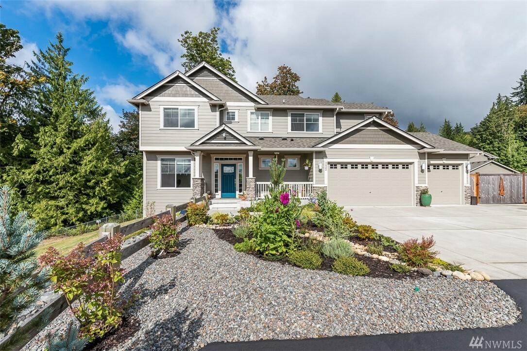 Property Photo: 3422 183rd Dr NE WA 98290