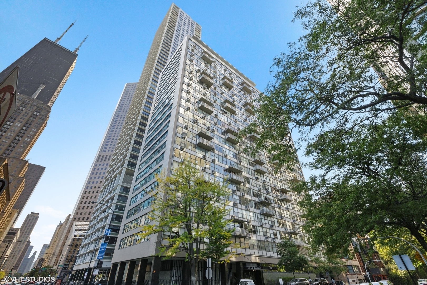 Property Photo:  1000 N Lake Shore Drive 2002  IL 60611 