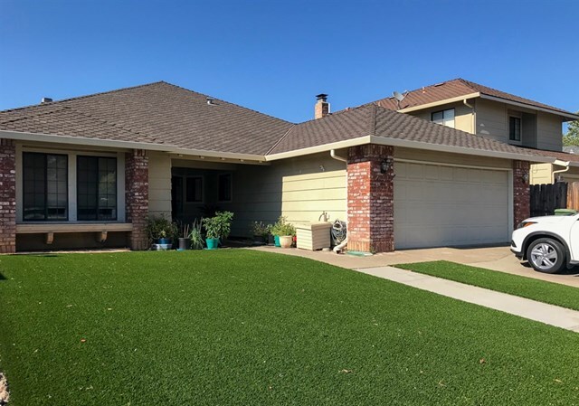 Property Photo:  425 Swallow Ln  CA 95240 