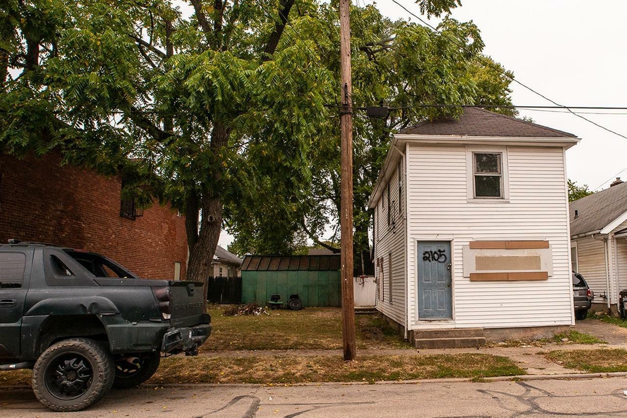 Property Photo:  2105 Woodlawn Ave  OH 45044 