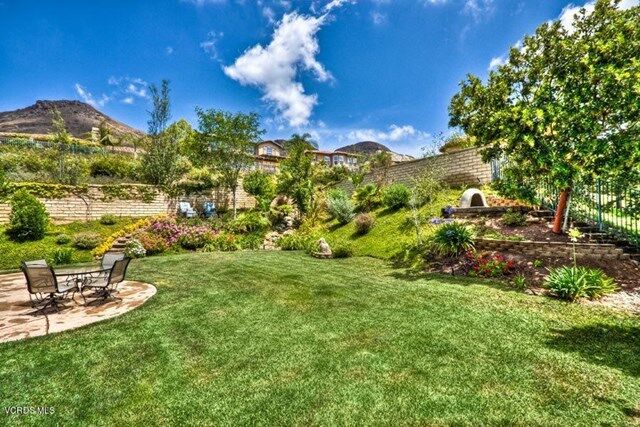 Property Photo:  78 Via Mirabella  CA 91320 