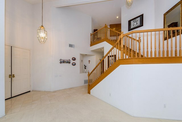 Property Photo:  2420 Ivory Way  CA 93036 