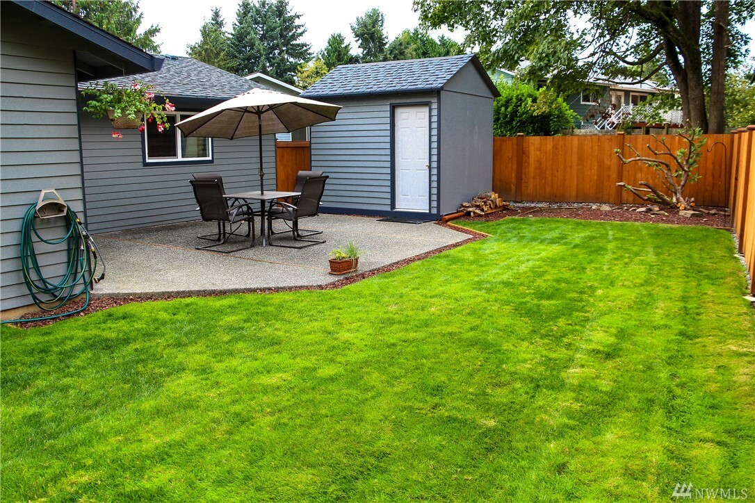 Property Photo:  14515 47 Place W  WA 98087 