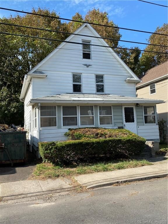 Property Photo: 7 Willow Street CT 06460