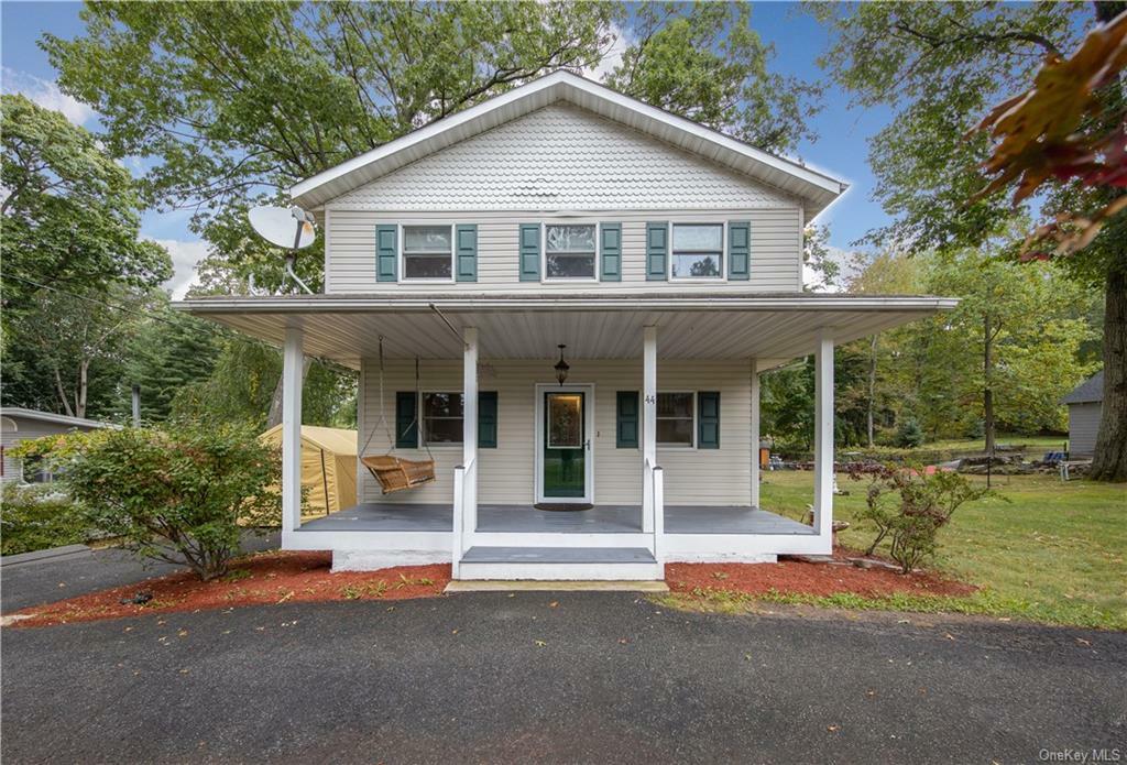 Property Photo:  44 Forest Glen Road  NY 10989 