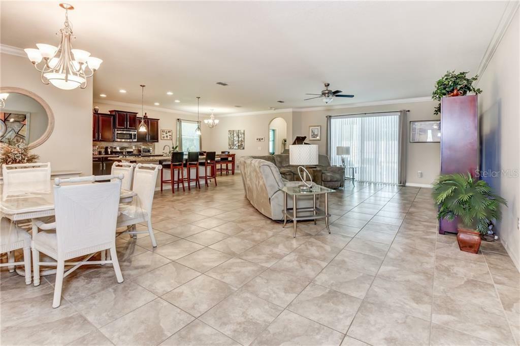 Property Photo:  552 Morgan Wood Drive  FL 32724 