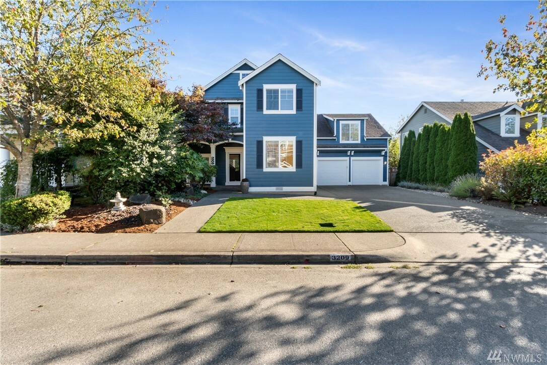 Property Photo:  3209 Maplewood Cir NE  WA 98422 