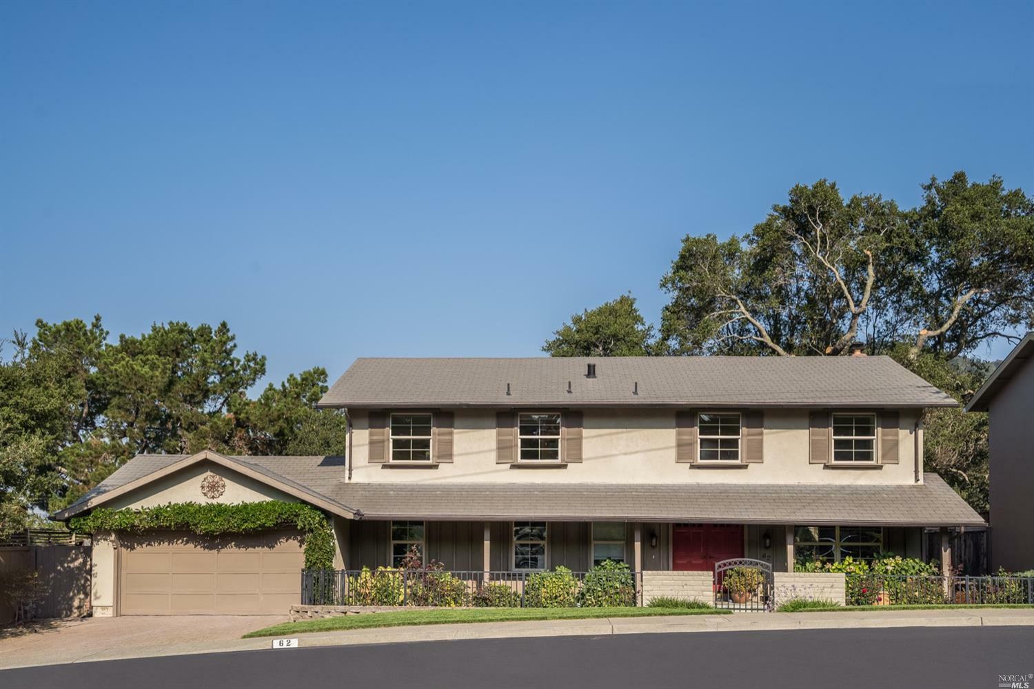 Property Photo:  62 Upper Oak Drive  CA 94903 