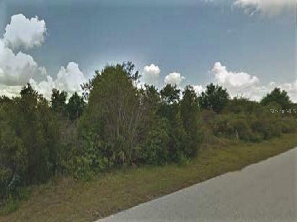 Property Photo:  7530 Riverton Circle  FL 33981 