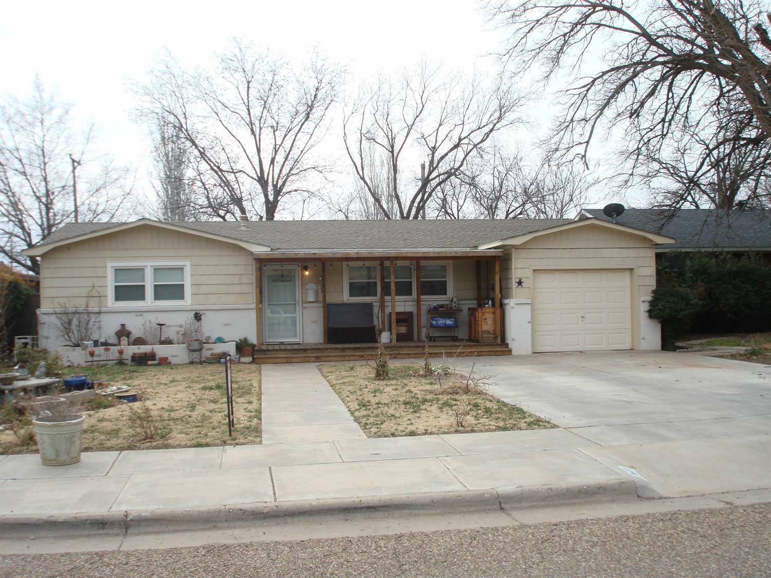 Property Photo:  3103 46th Street  TX 79413 