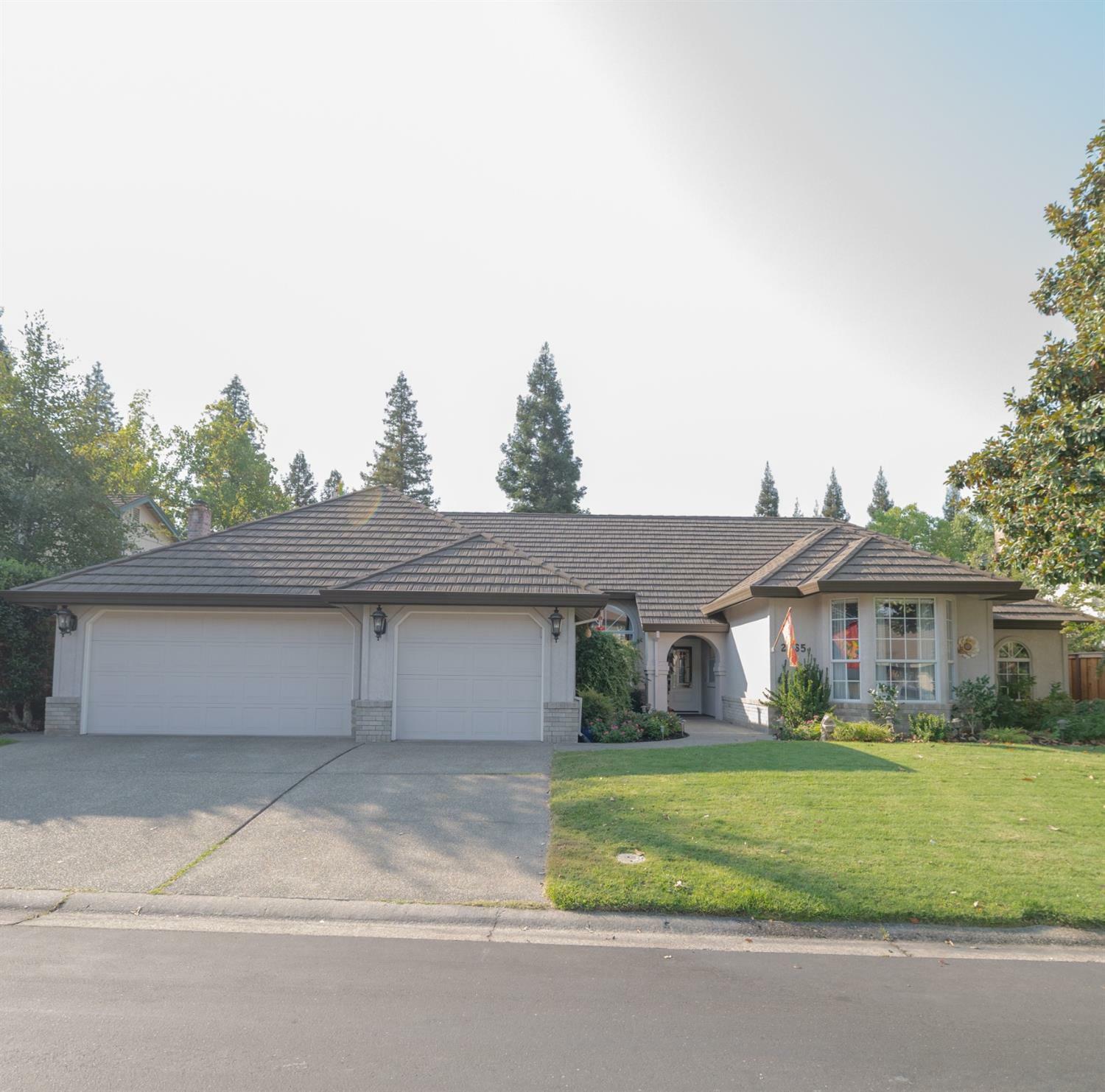 Property Photo:  2265 Banbury Circle  CA 95661 