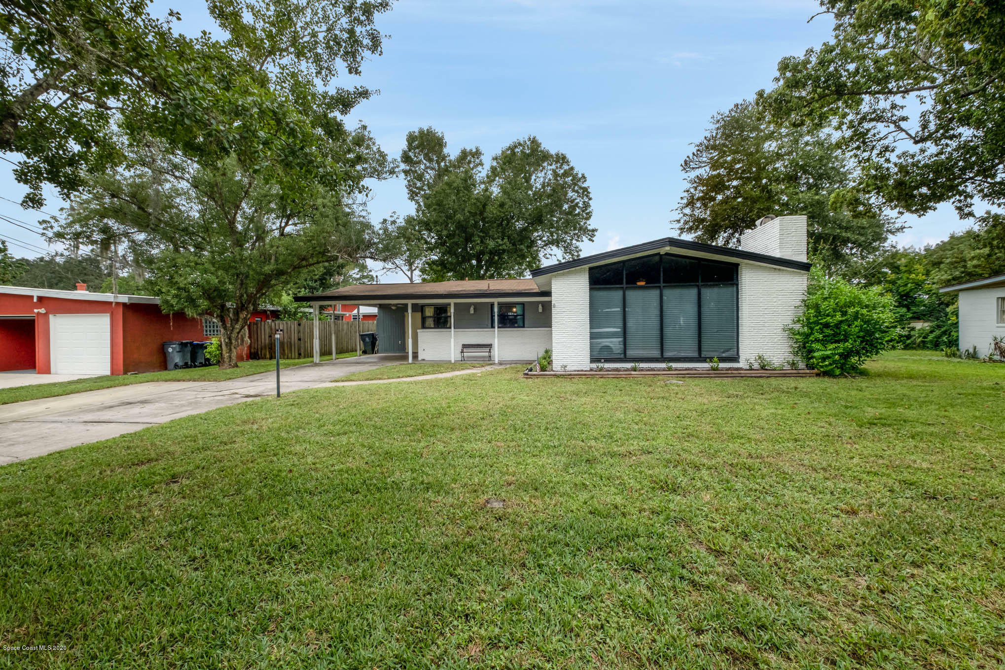 Property Photo:  106 S Hilltop Drive S  FL 32796 