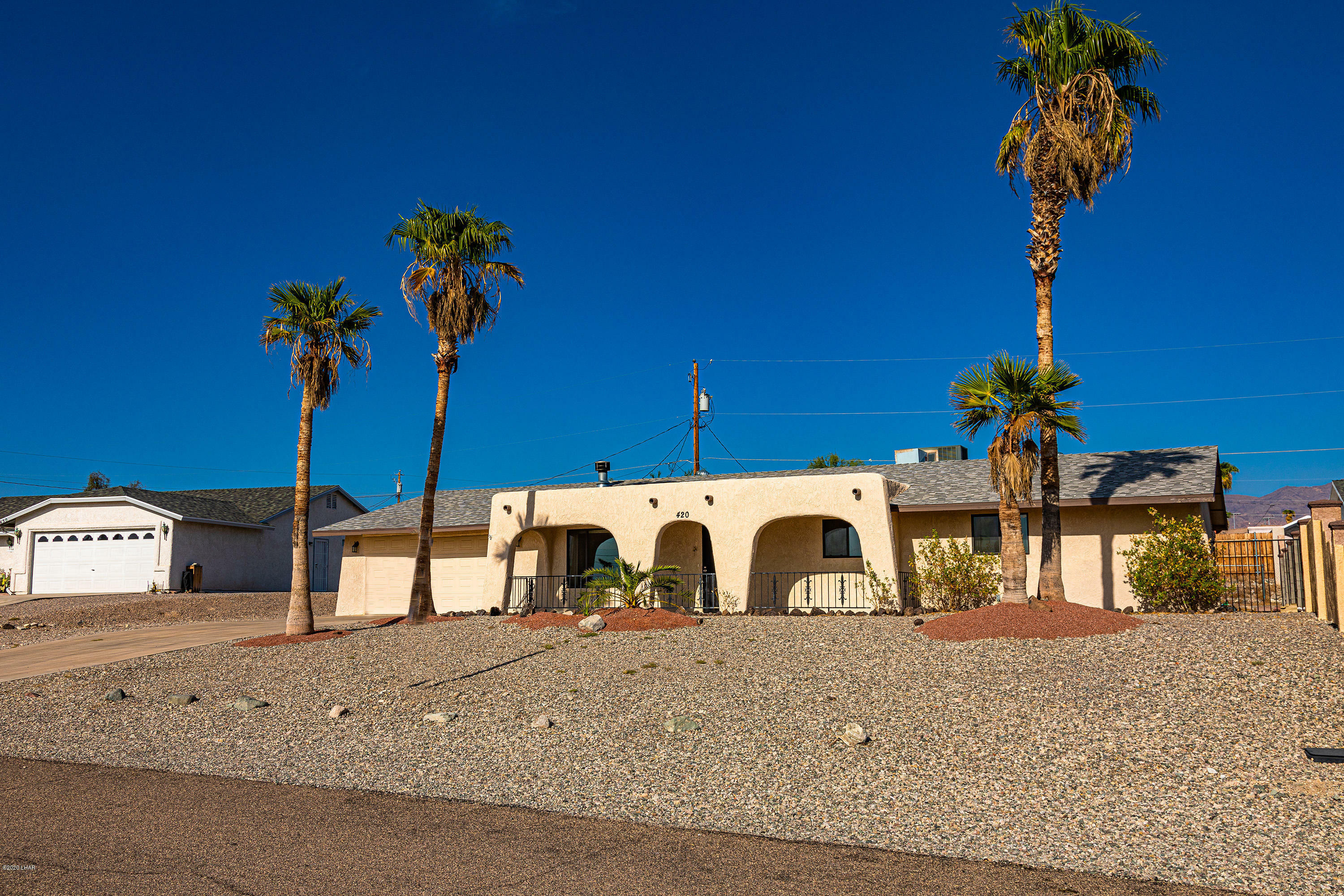 Property Photo:  420 Snowbird Ln  AZ 86403 