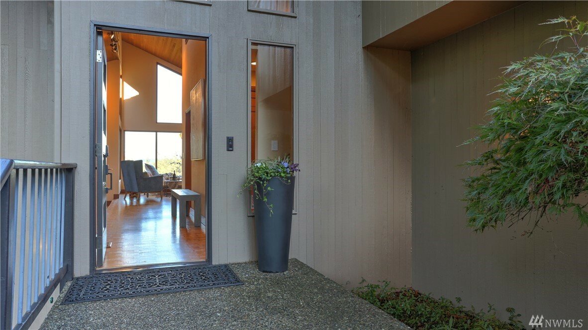 Property Photo:  18224 NE 143rd Place  WA 98072 