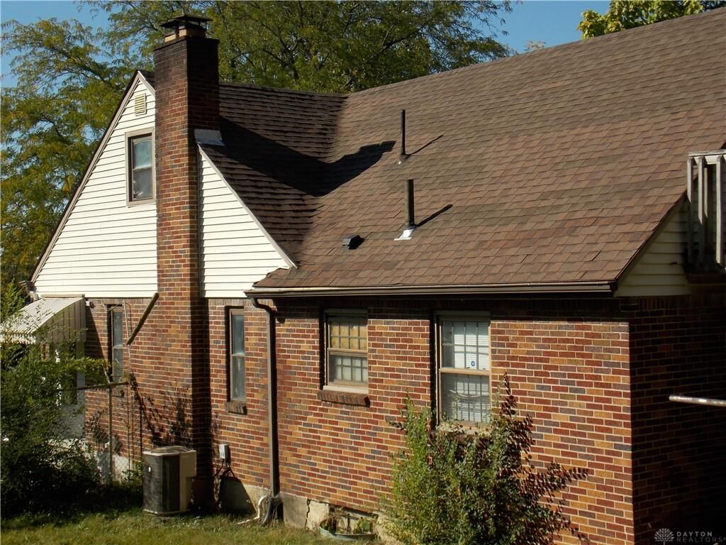 Property Photo: 124 N Cherrywood Avenue OH 45403