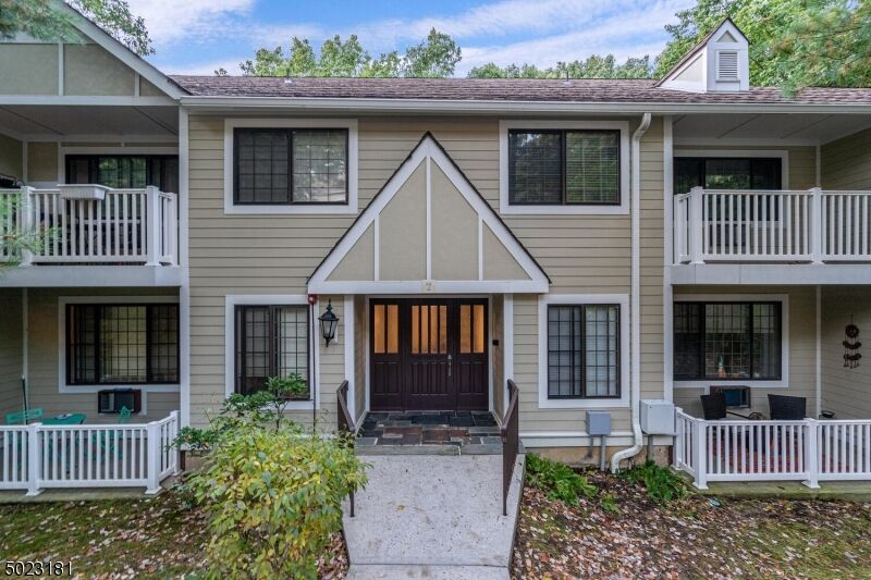 Property Photo: 7 Foxwood Dr G NJ 07950